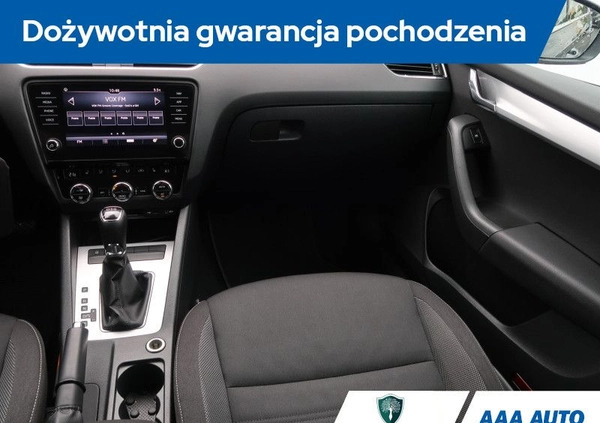 Skoda Octavia cena 53000 przebieg: 159126, rok produkcji 2017 z Brzesko małe 352